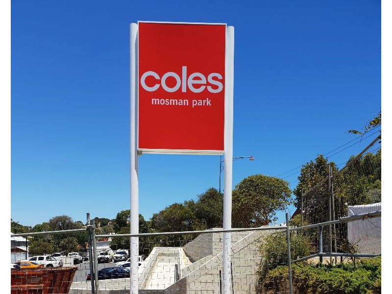 Coles-pylon-Sign (1)