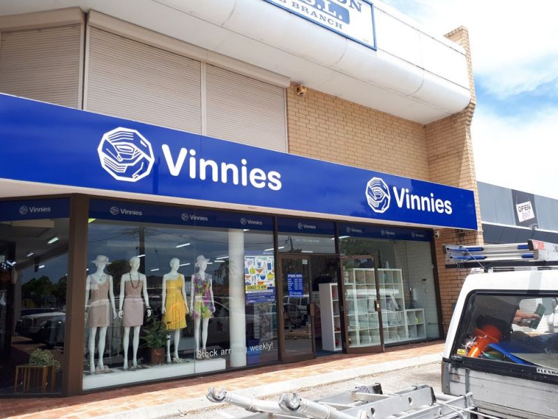 New shop front sign vinnies 1